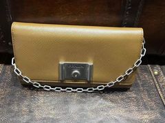 -小飞侠奢侈品回收 寄卖 养护(宝山宝龙广场店)