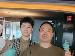-雍容荟帝王蟹活龙虾展台自助(IFS黑金店)