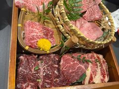 -山川小町·极番烧肉(新地假日广场店)