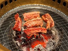 -山川小町·极番烧肉(新地假日广场店)