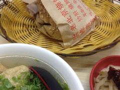 -洪峰浩老北京烧饼夹肉(角门路店)