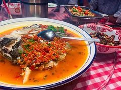 老坛剁椒蒸鲜活鱼头-老湘村·湖南土菜(天河维多利店)