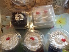 -红宝石·鲜奶小方·海派西点房(金杨店)