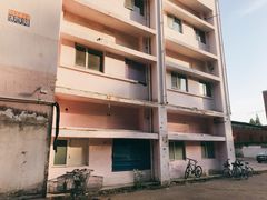 -沃尔玛上海田林店-地面停车场