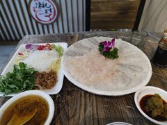 -官塘陈记鱼生·潮汕砂锅粥·牛肉火锅(潮枫路总店)