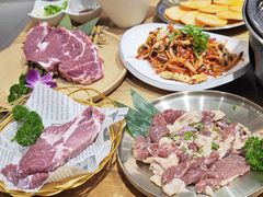 -青瓦餐厅·生鱼片·韩园烤肉(西塔店)