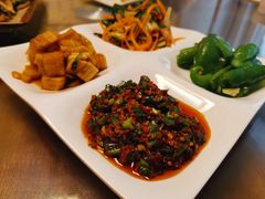 -萨宁音登锡伯风味餐厅(一楼店)