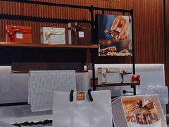 -Laderach 莱德拉(上海环贸iapm店)