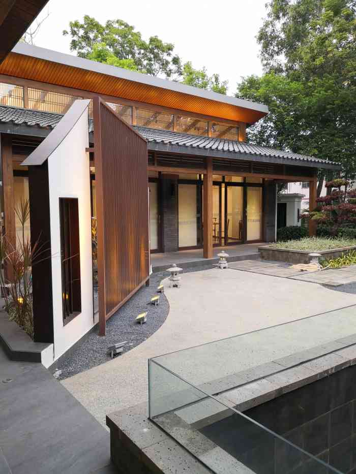 童景餐厅-"美丽乡村青塘村的童景餐厅.从湾坡路一路过.