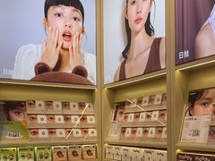 -moody彩瞳(环宇城店)
