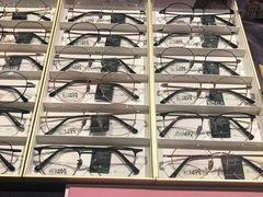 -肆兮眼镜·蔡司·徕卡战略合作店(大坪店)