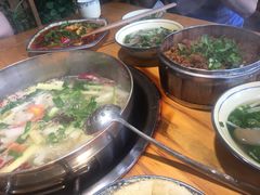 -大众跷脚牛肉馆·非遗传承单位(峨眉山店)