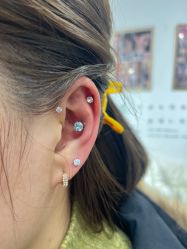 -AI艾耳·专业手工耳洞·穿孔美学馆