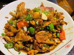 -巴四老城区炭火蛙锅(张江店)