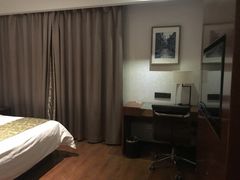 -和颐酒店(广州琶洲会展中心广州塔赤岗地铁站店)