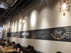 大堂-HELLO 27 意面·沙拉·帕尼尼