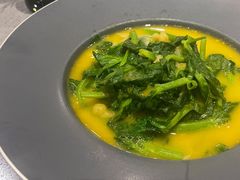 豌豆黄浸豌豆尖-半山腰·云南菜(侨福芳草地店)
