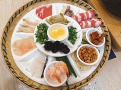 -花馬肆.云南过桥米线(汉神购物广场现场熬汤店)