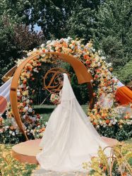 -花轿喜屋婚礼策划