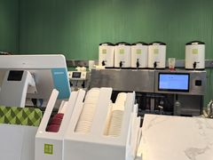 -奈雪的茶(优特汇店)