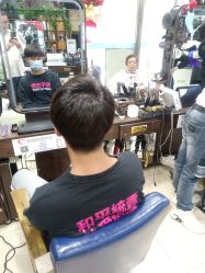 -阿兵荣辉美容理发有限公司