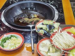 -边江铁锅炖鱼(振八街店)