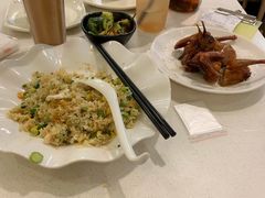 招牌脆皮乳鸽-壹间茶餐厅(天娱广场店)
