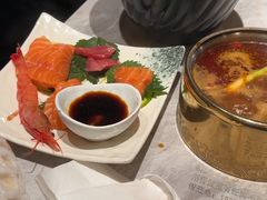 -雍容荟帝王蟹活龙虾展台自助(IFS黑金店)