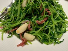 豆苗炒火腿丝-菲乐餐厅(三十年经营·湖滨路店)