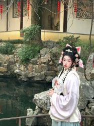 -一揽芳华汉服旗袍体验馆(拙政园店)