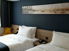 -艾豪森酒店(西安大雁塔大唐不夜城店)