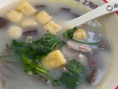 -小杨生煎(金山百联购物中心3楼店)
