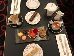-Salon de The de Joel Robuchon(外滩18号店)