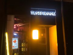 -TASTE ROOM Bar