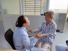 -上海馨隆居家照护中心·陪诊陪护·居家照护·住家保姆