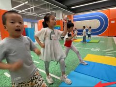 -悦动体能篮球羽毛球网球(三里河店)