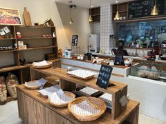 -沁屋面包店(人民东路店)