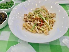 葱姜炒鱿鱼-快乐海鲜城(虎泉街店)