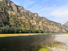 -百里峡七彩艺术小镇