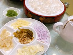 金鲷鱼生及配料-寻味顺德·南记酒家·传统顺德菜·鱼生(广源路店)