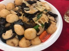 -侬佳蒸菜馆(听潮店)