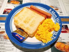 肠仔炒滑蛋配牛油西多士-敏华冰厅(天河城店)