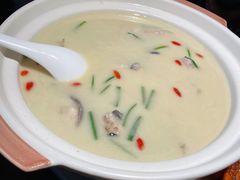 鱼钩鱼炖汤-老阿爸鲜鱼土菜(昆山花桥店)