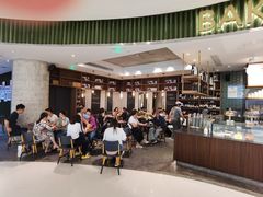 等位区-BAKER&SPICE(国金中心商场店)