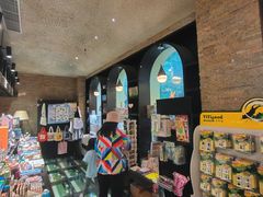 -钟书阁(松江泰晤士小镇店)