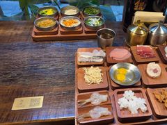 -银米·云南传统过桥米线(双廊黑金冠店)