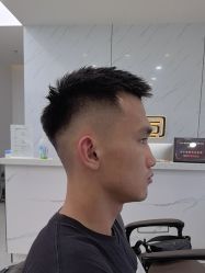 -尤司男士国潮理发馆