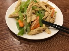 -清真吴记门钉肉饼·喜多利