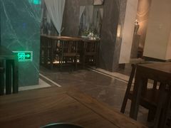 -新盈光·云会所(百丈东路店)