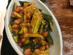 蒜末拍黄瓜-小俩口烧烤东北菜(双井店)